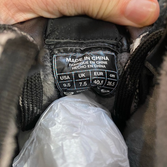 Roxy Hail Ya Black Plaid Flannel Waterproof Lined Ankle Boots size 9.5 NEW - Picture 11 of 12